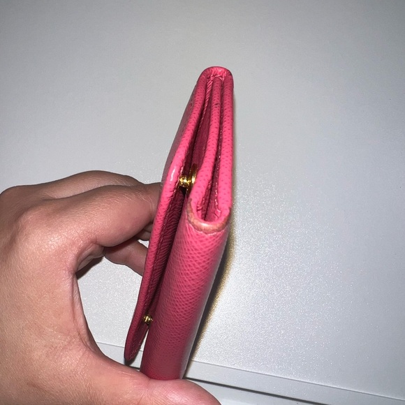 Prada Key Holder Pink - Picture 5 of 10